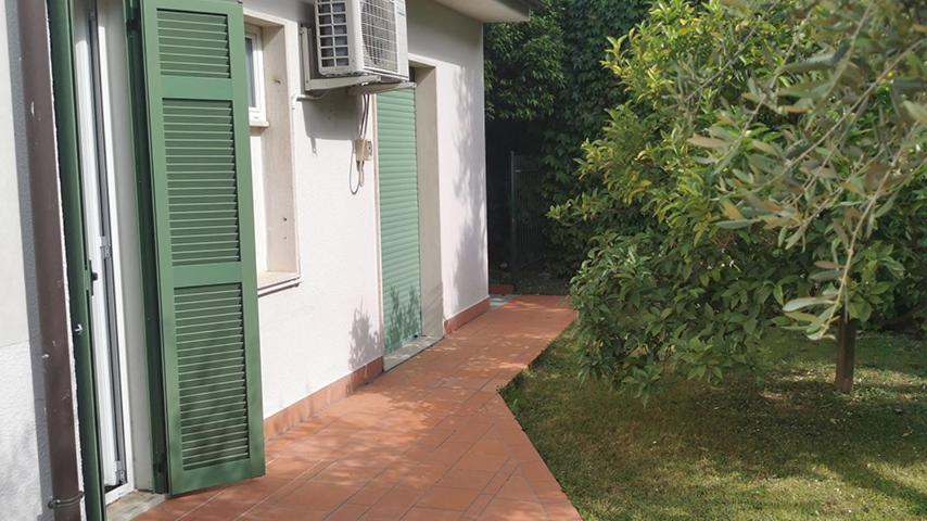 Residence Dei Fiori Pietra Ligure Esterno foto