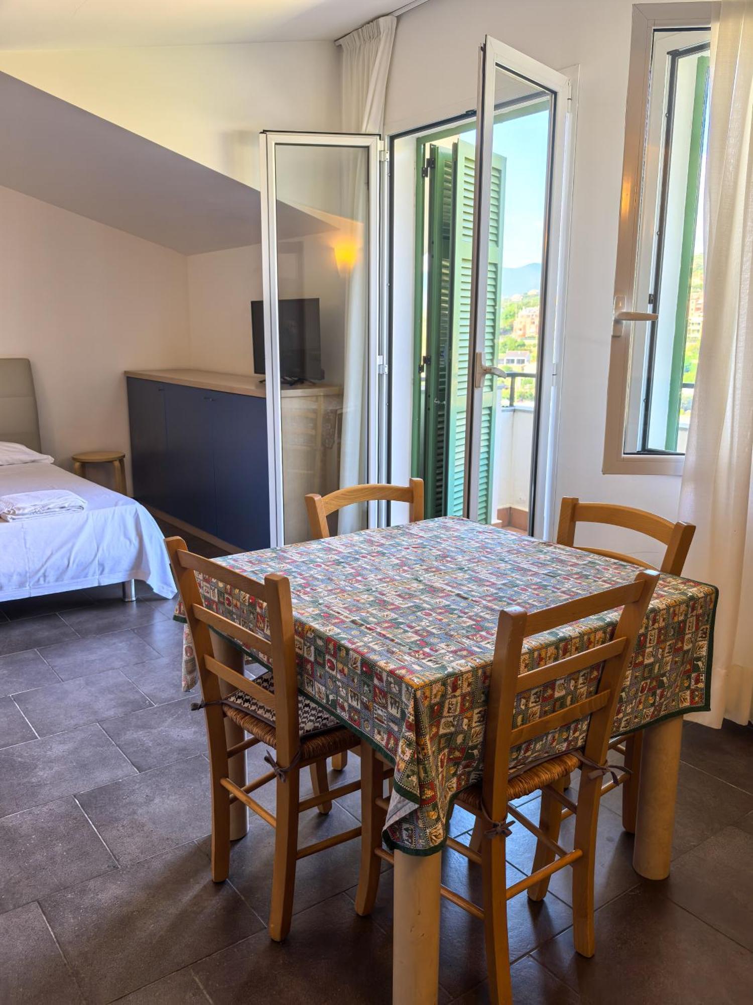 Residence Dei Fiori Pietra Ligure Esterno foto